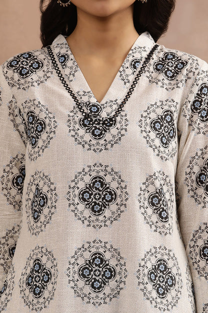W for Woman Off-White Geometric Printed V-Neck Kurta