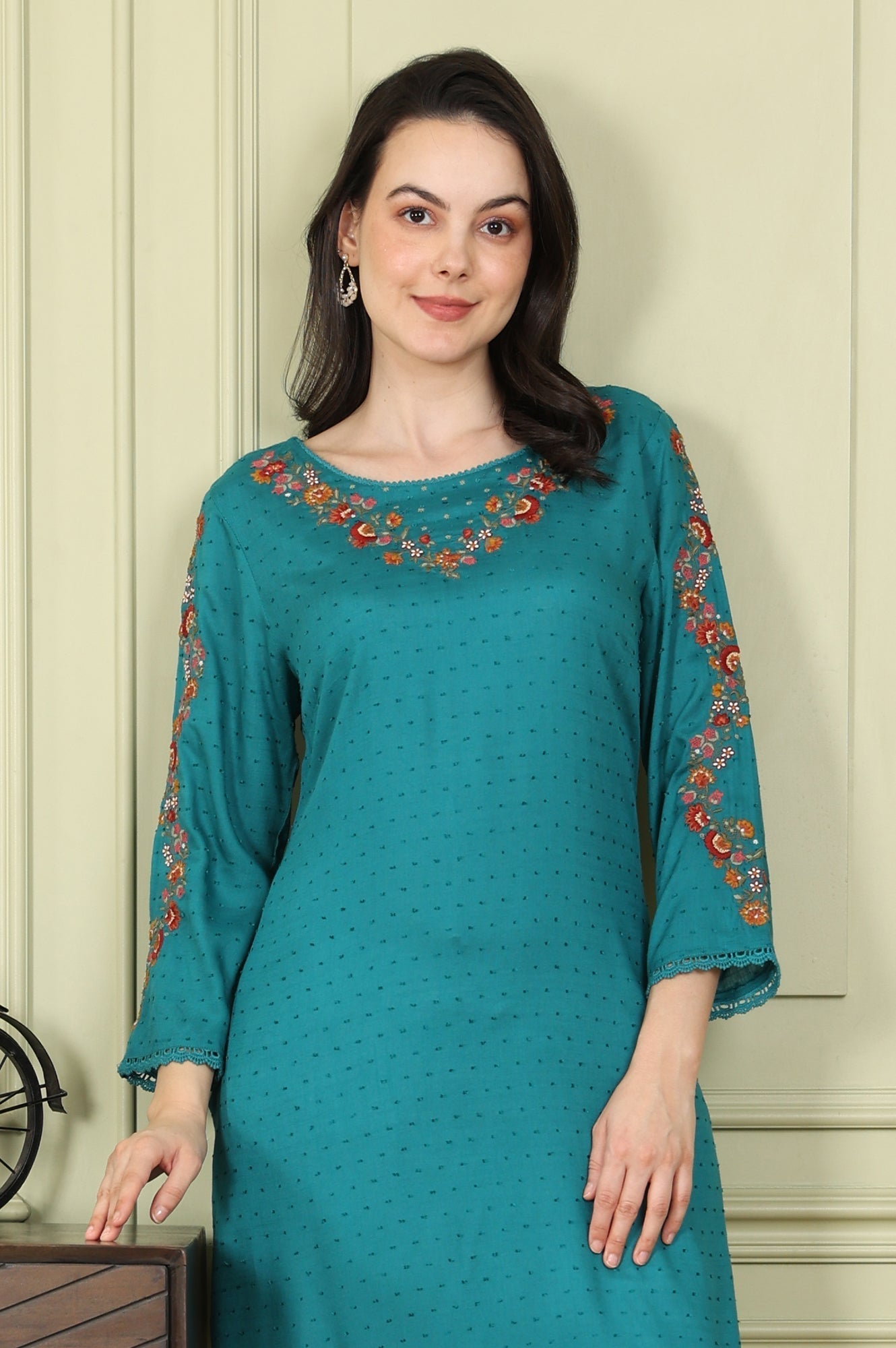 W for Woman Teal Thread Embroidered Neck Textured Dobby Straight Kurta