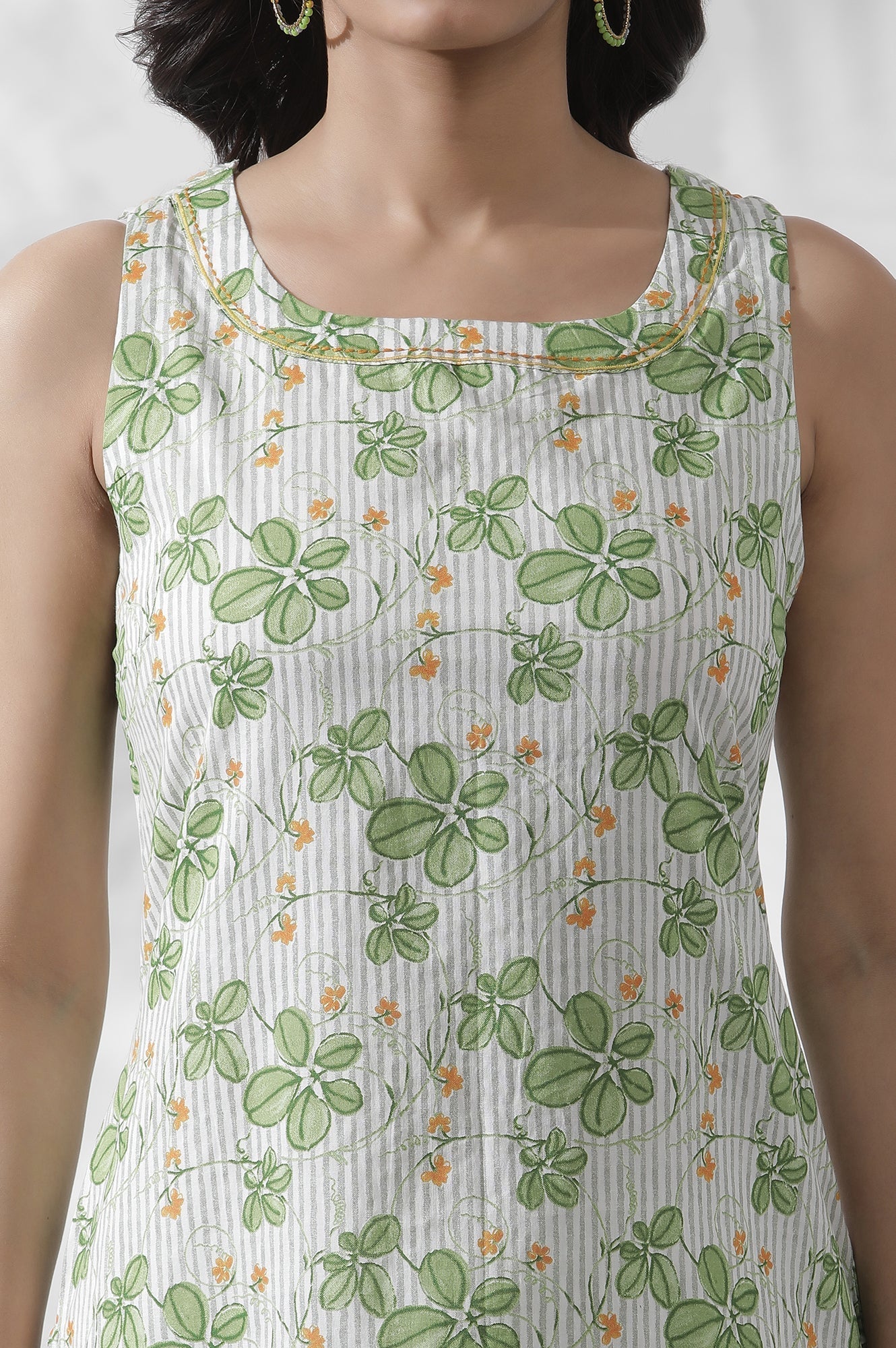 W for Woman White Floral Printed Sleeveless Cotton Kurta