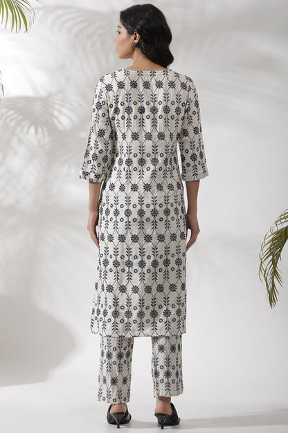 W for Woman Off-White Thread Embroidered Straight Kurta