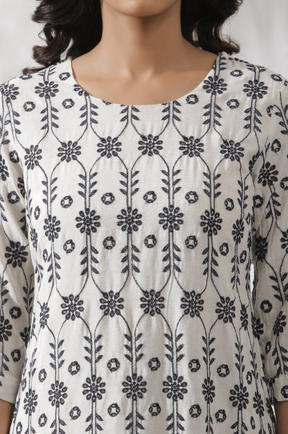W for Woman Off-White Thread Embroidered Straight Kurta