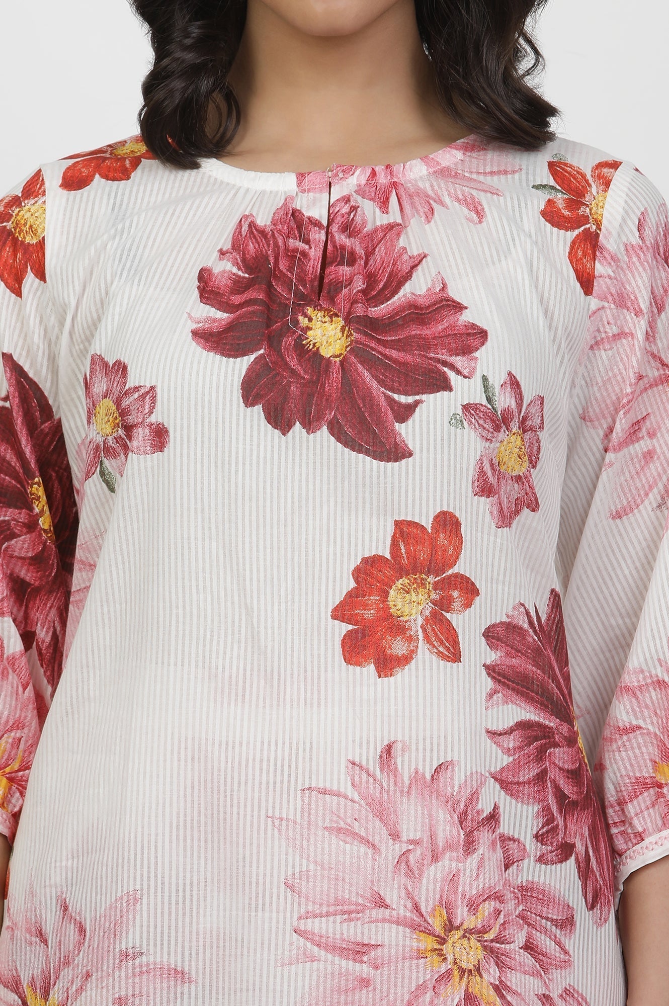 W for Woman White Cotton Bold Floral Printed Kurta