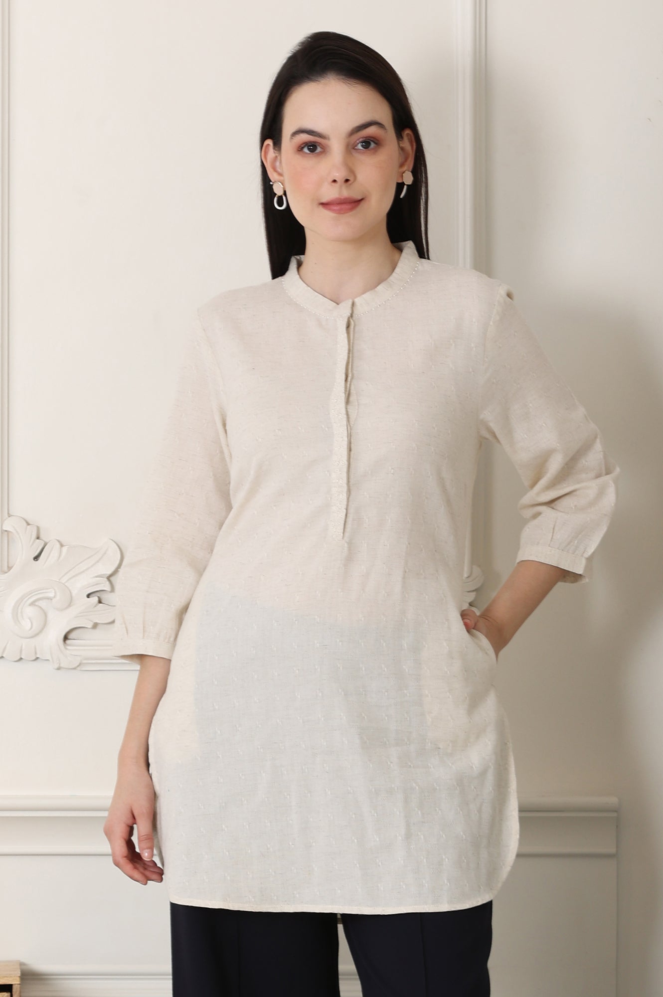 W for Woman White Solid Textured Cotton Flax Mandarin Collar Tunic
