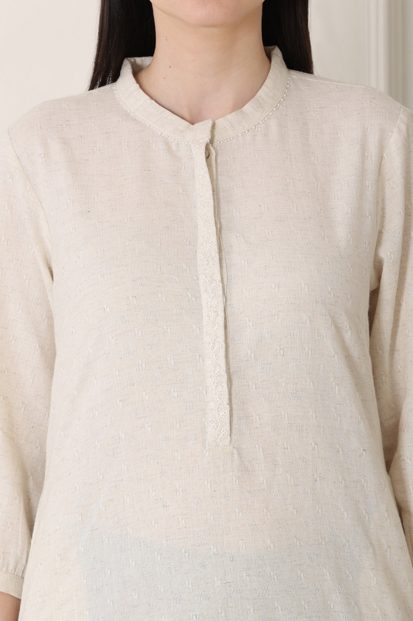 W for Woman White Solid Textured Cotton Flax Mandarin Collar Tunic