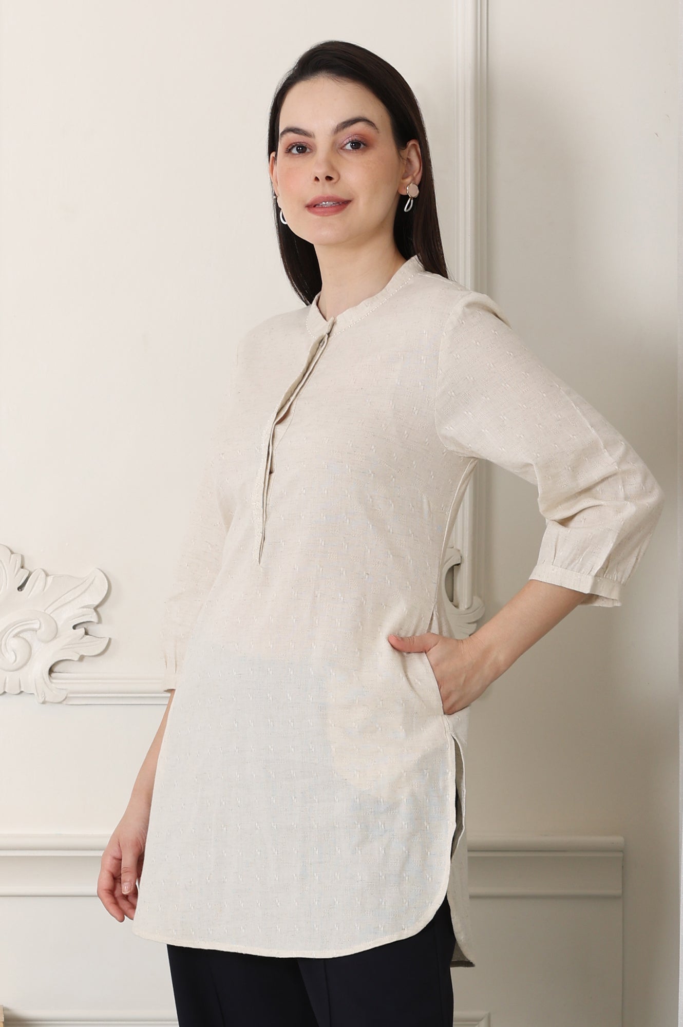 W for Woman White Solid Textured Cotton Flax Mandarin Collar Tunic