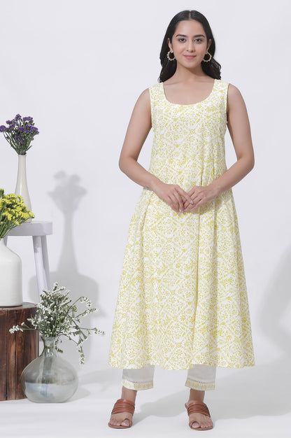 W for Woman Yellow Kota Embroidered Gilet, Printed Kurta And Pants Set