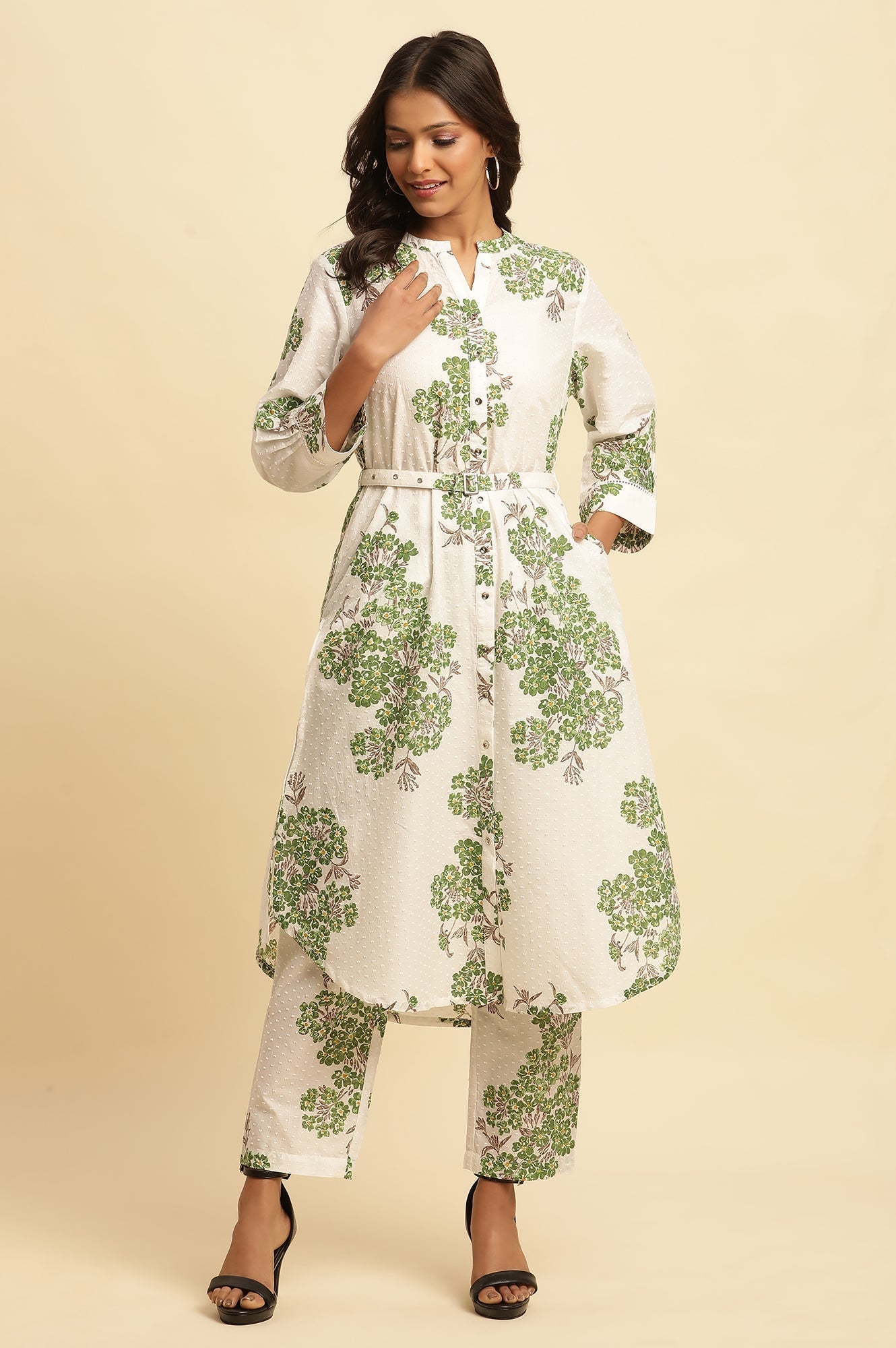 W for Woman White Floral Printed Textured Cotton Kurta And Pants Co-Ord Set