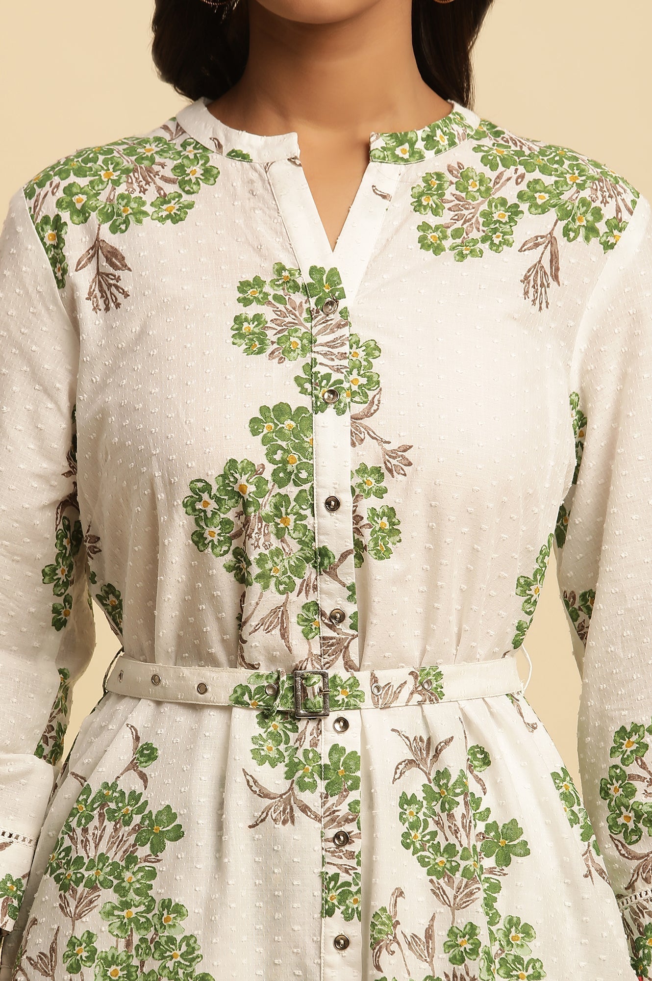 W for Woman White Floral Printed Textured Cotton Kurta And Pants Co-Ord Set