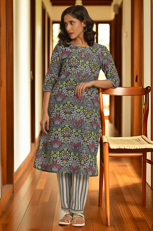 W for Woman Black Floral Printed Straight Kurta And Pants Set