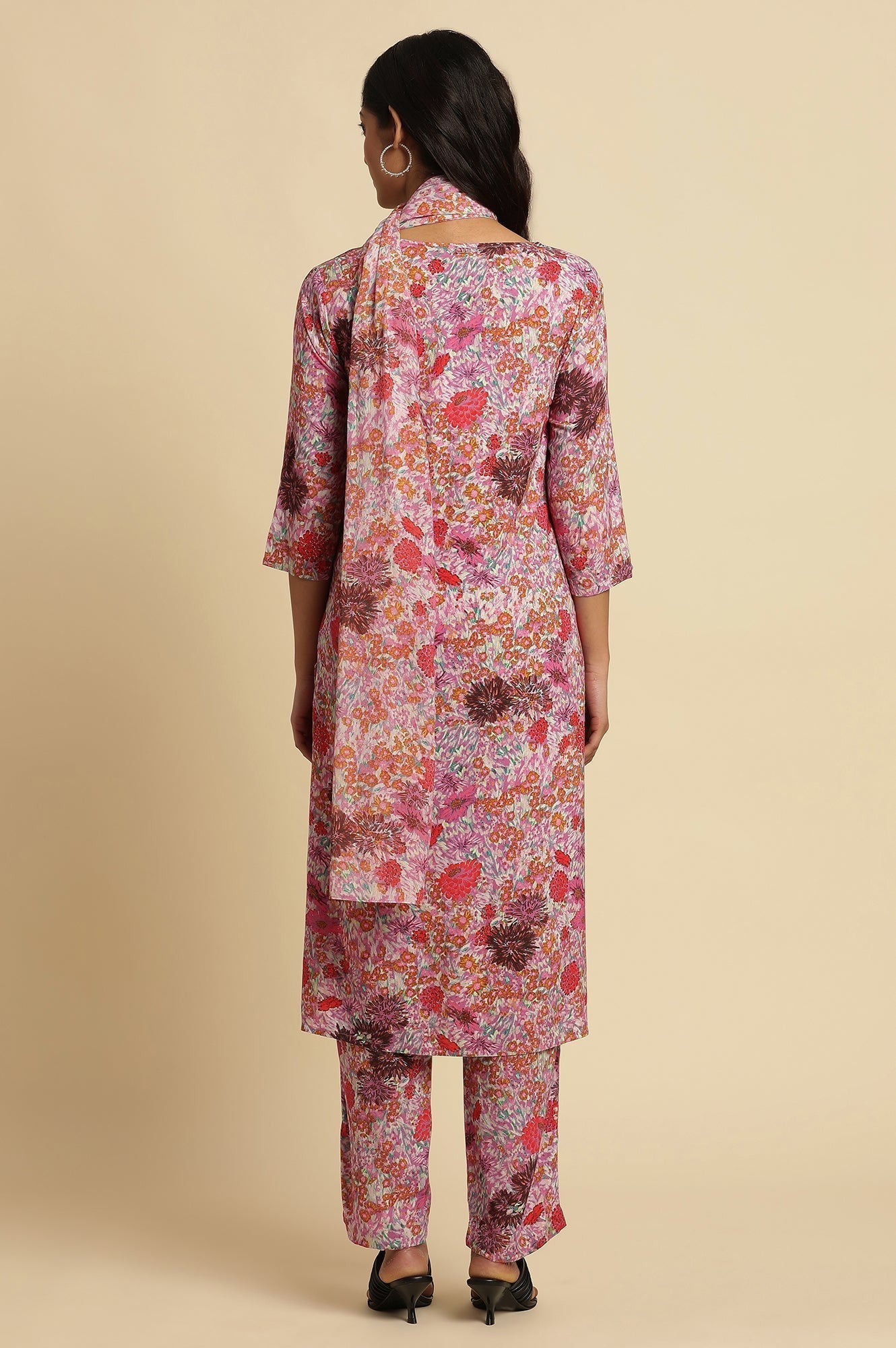 W for Woman Pink Floral Printed Rayon Kurta, Pants And Dupatta Set