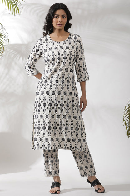 W for Woman Off-White Floral Embroidered Kurta And Pants Co-Ord Set