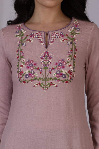 W for Woman Pink Embroidered Thread Work Acrylic Straight Kurta