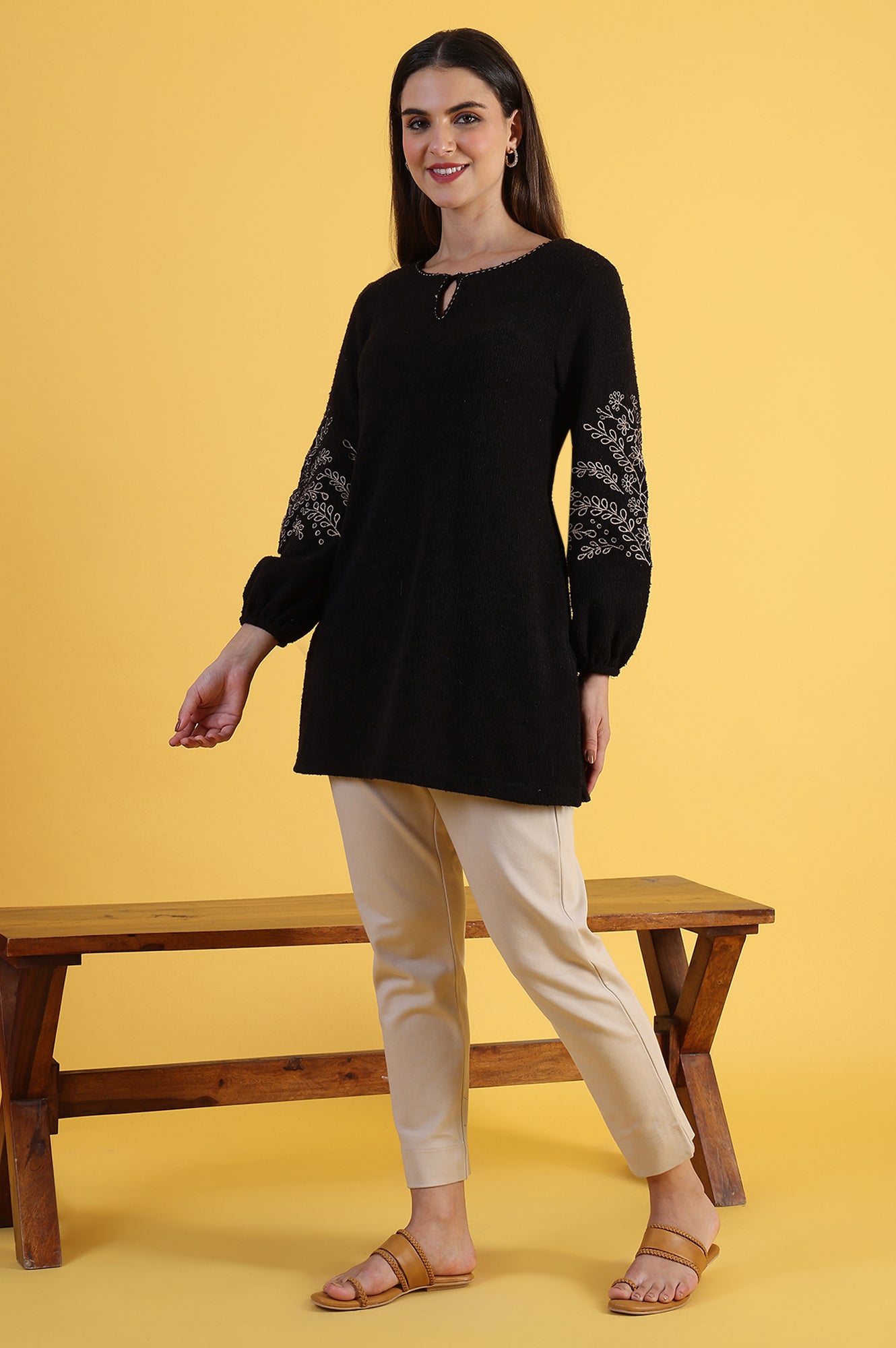 W for Woman Black Solid Straight Tunic