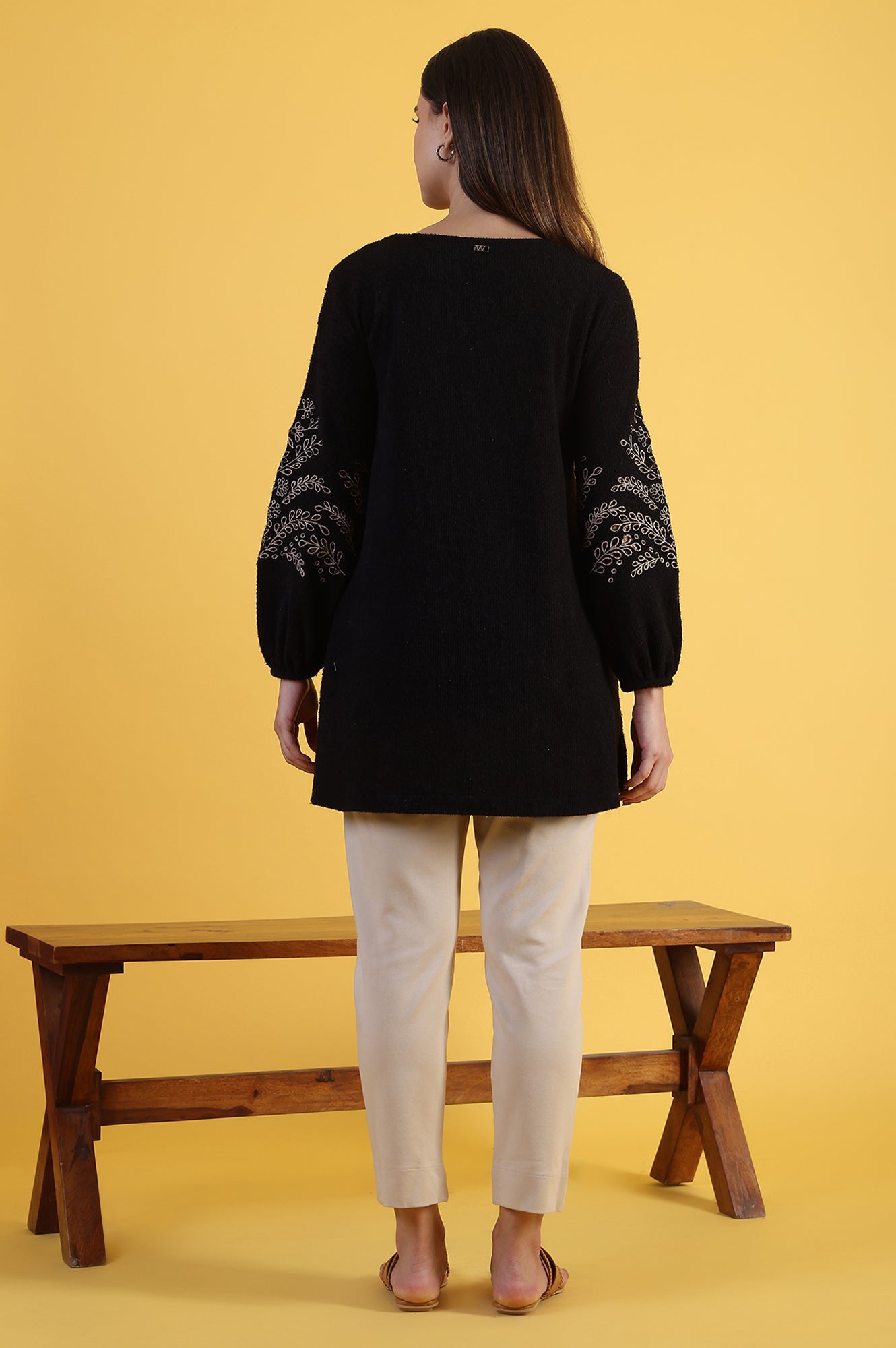 W for Woman Black Solid Straight Tunic