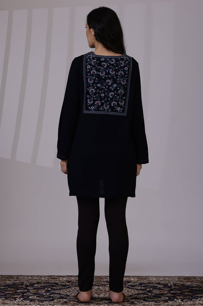 W for Woman Blue Solid Thread Work Acrylic Straight Tunic