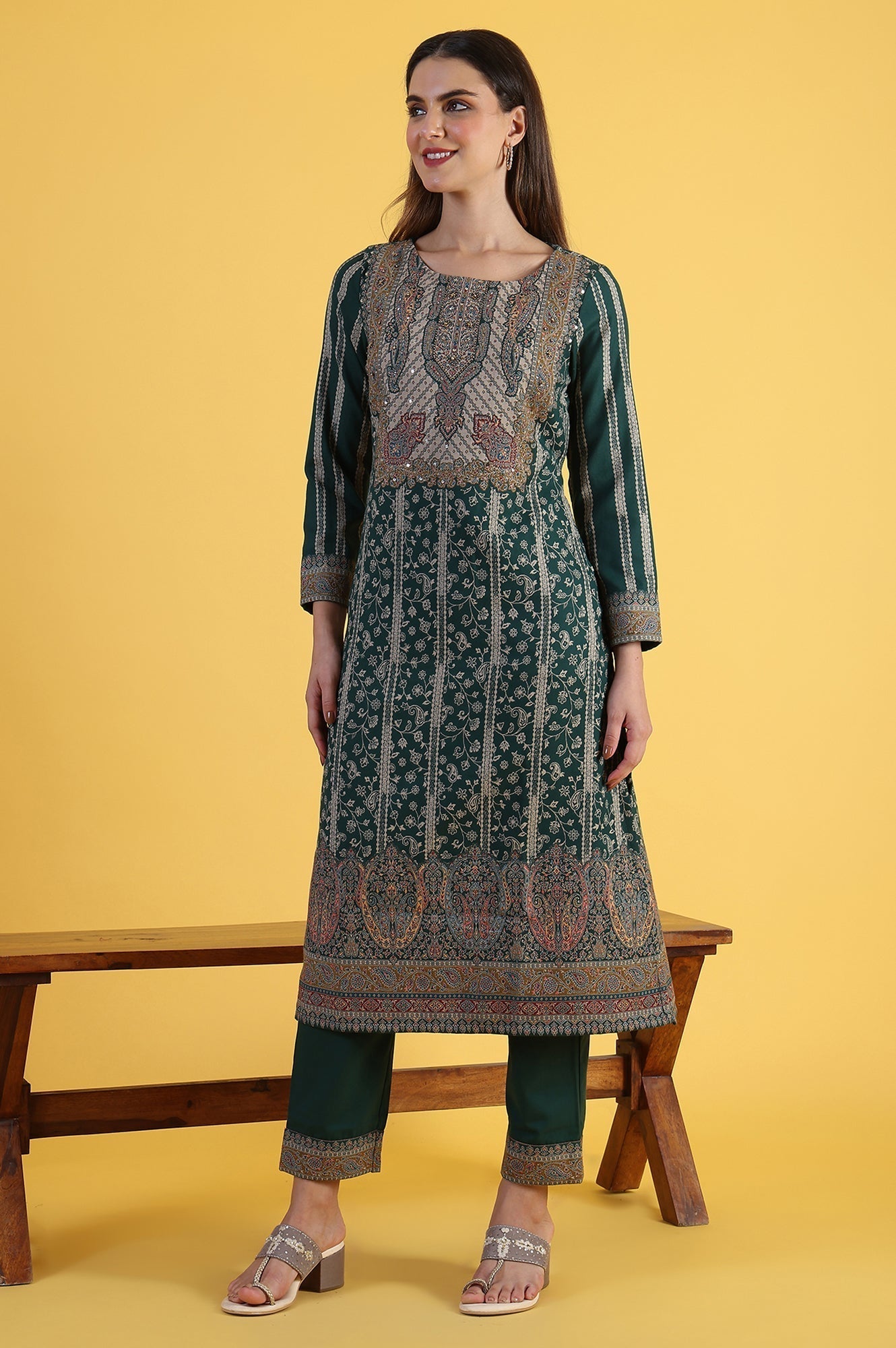 W for Woman Green Yarn Dyed Sequins Straight Kurta & Straight pant with Dupatta Set