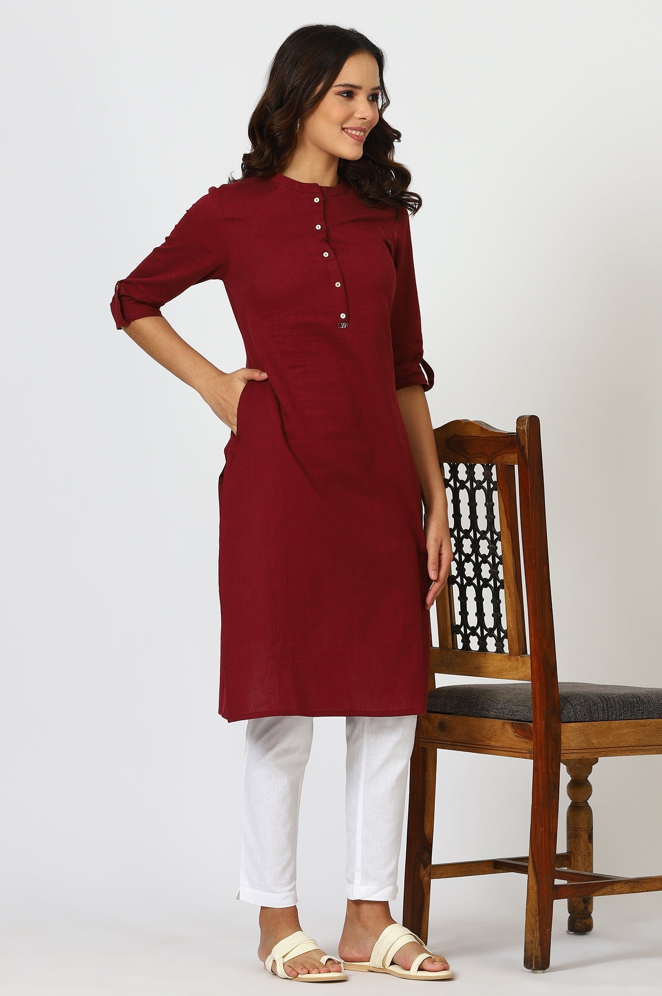 W for Woman Maroon Mandarin Collar Cotton Blend Straight Kurta With W Branding