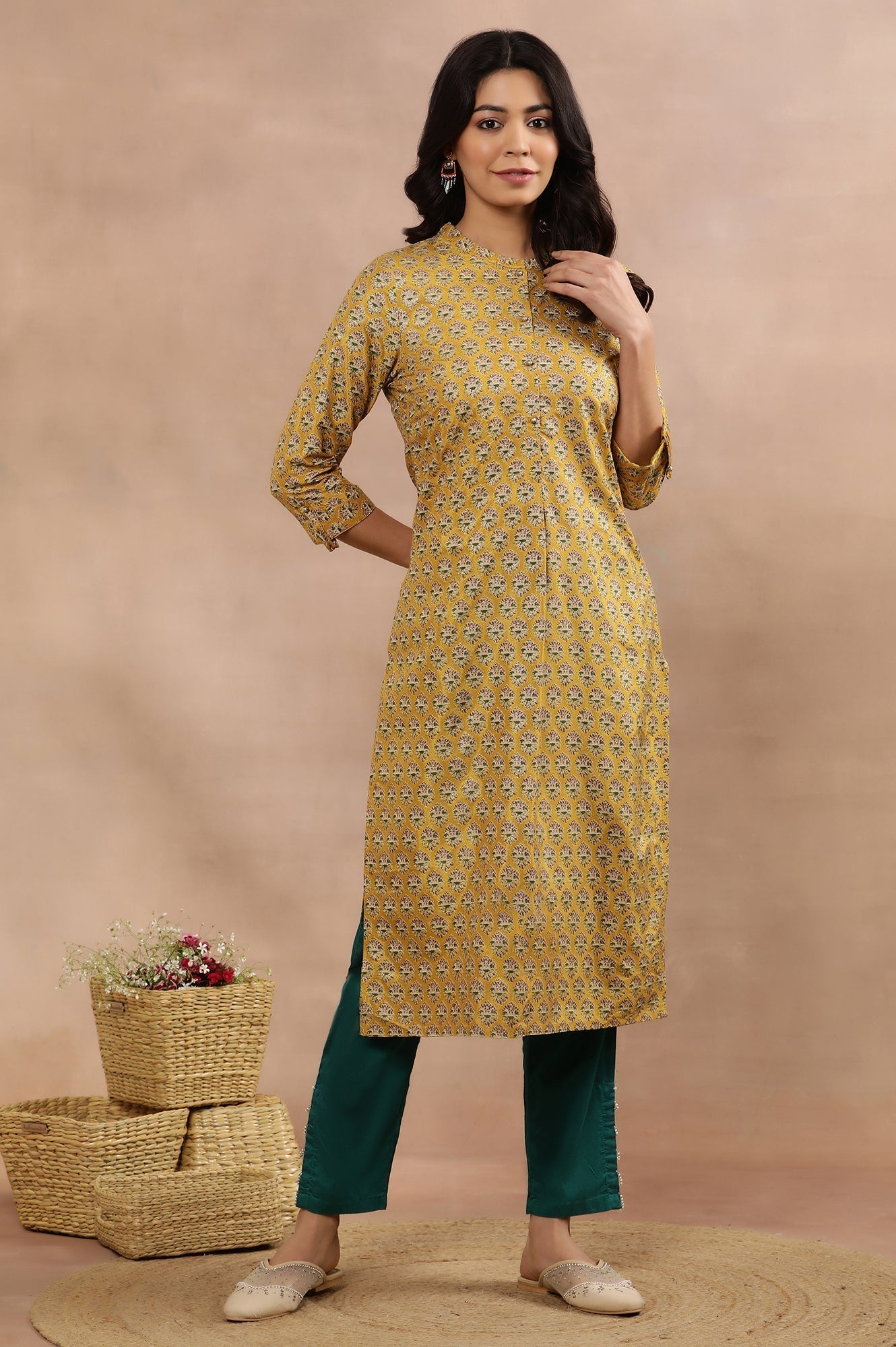 W for Woman Mustard Glitter Printed Kurta And Slim Pants Set