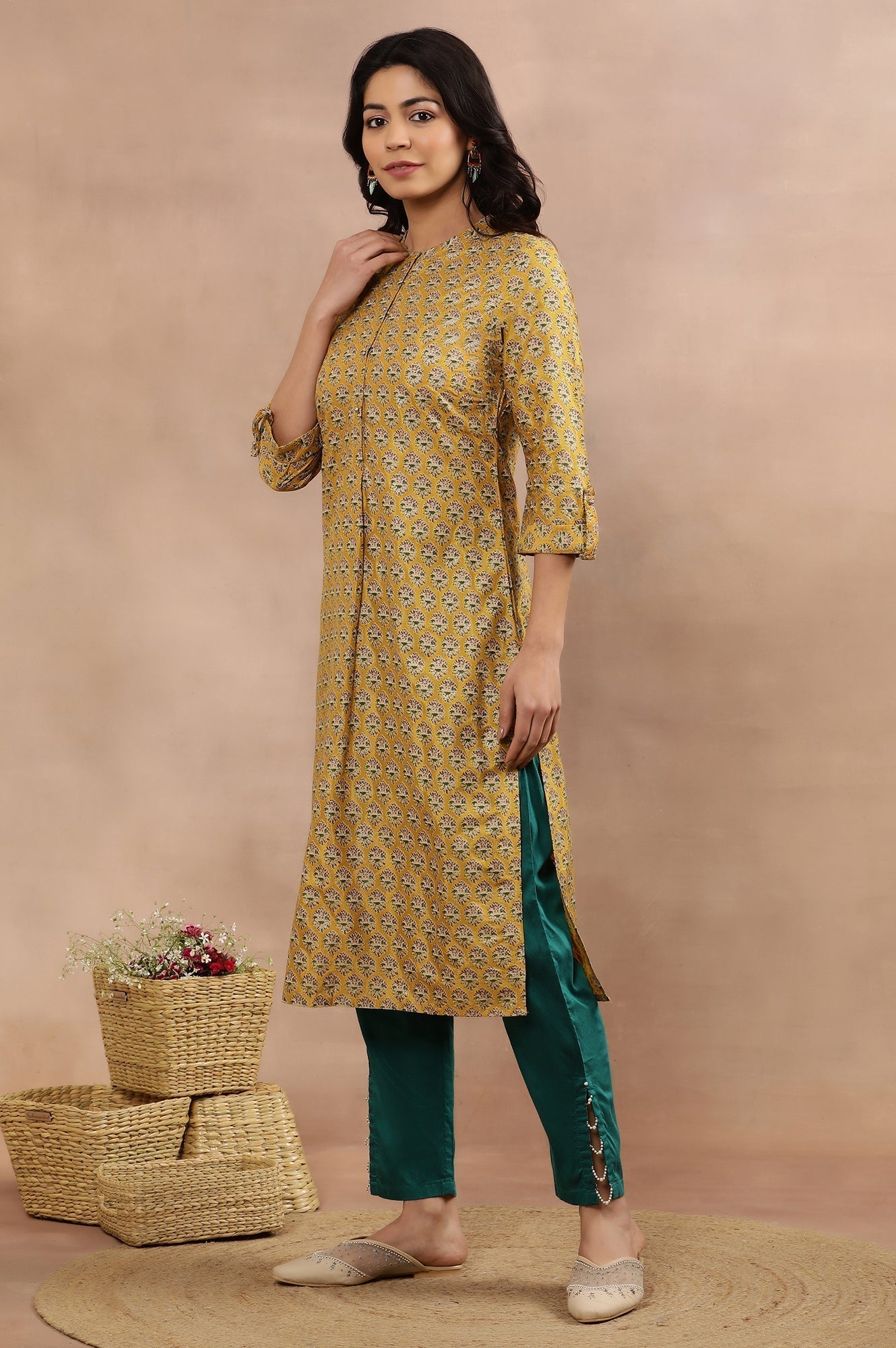 W for Woman Mustard Glitter Printed Kurta And Slim Pants Set