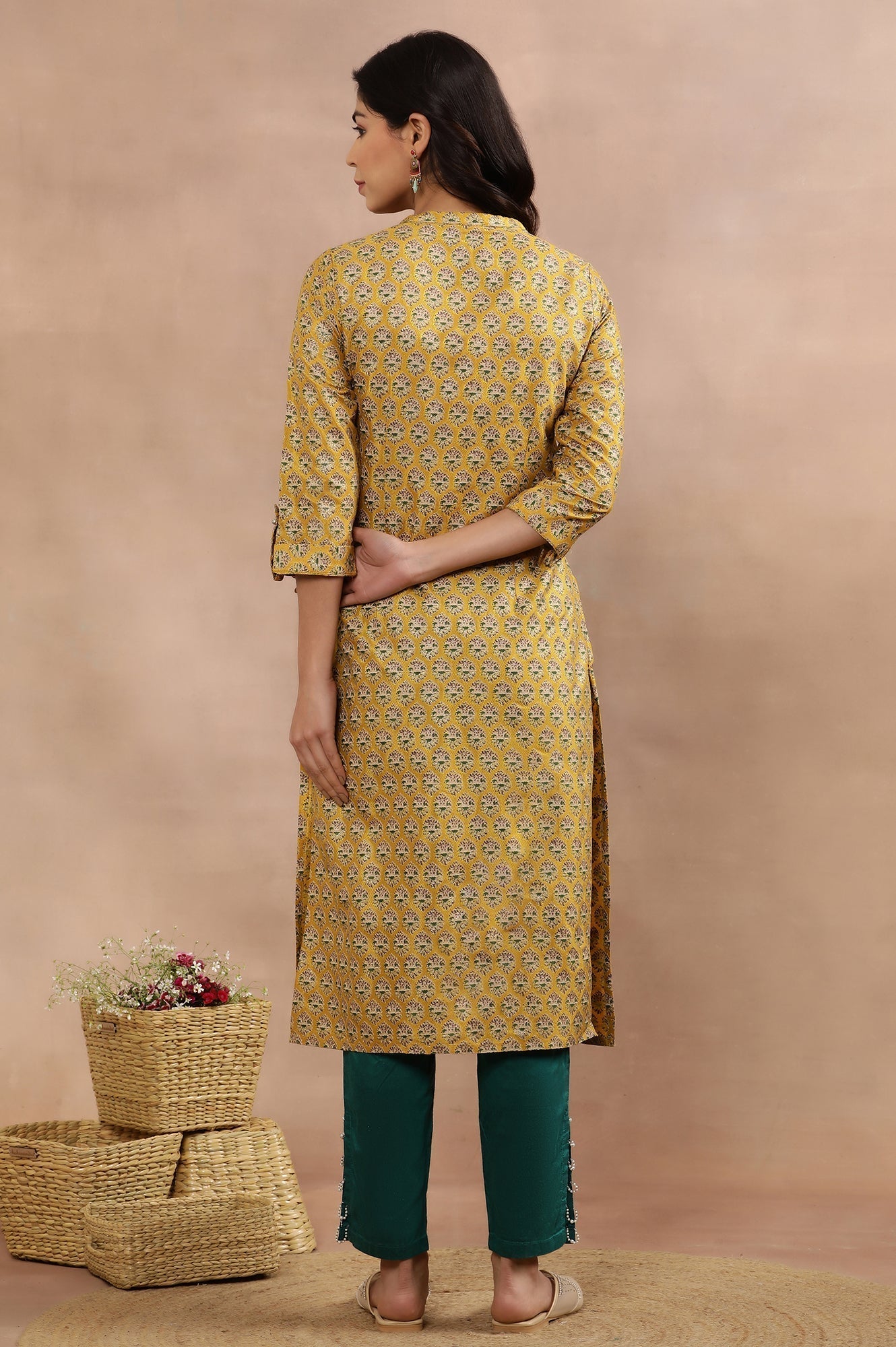W for Woman Mustard Glitter Printed Kurta And Slim Pants Set