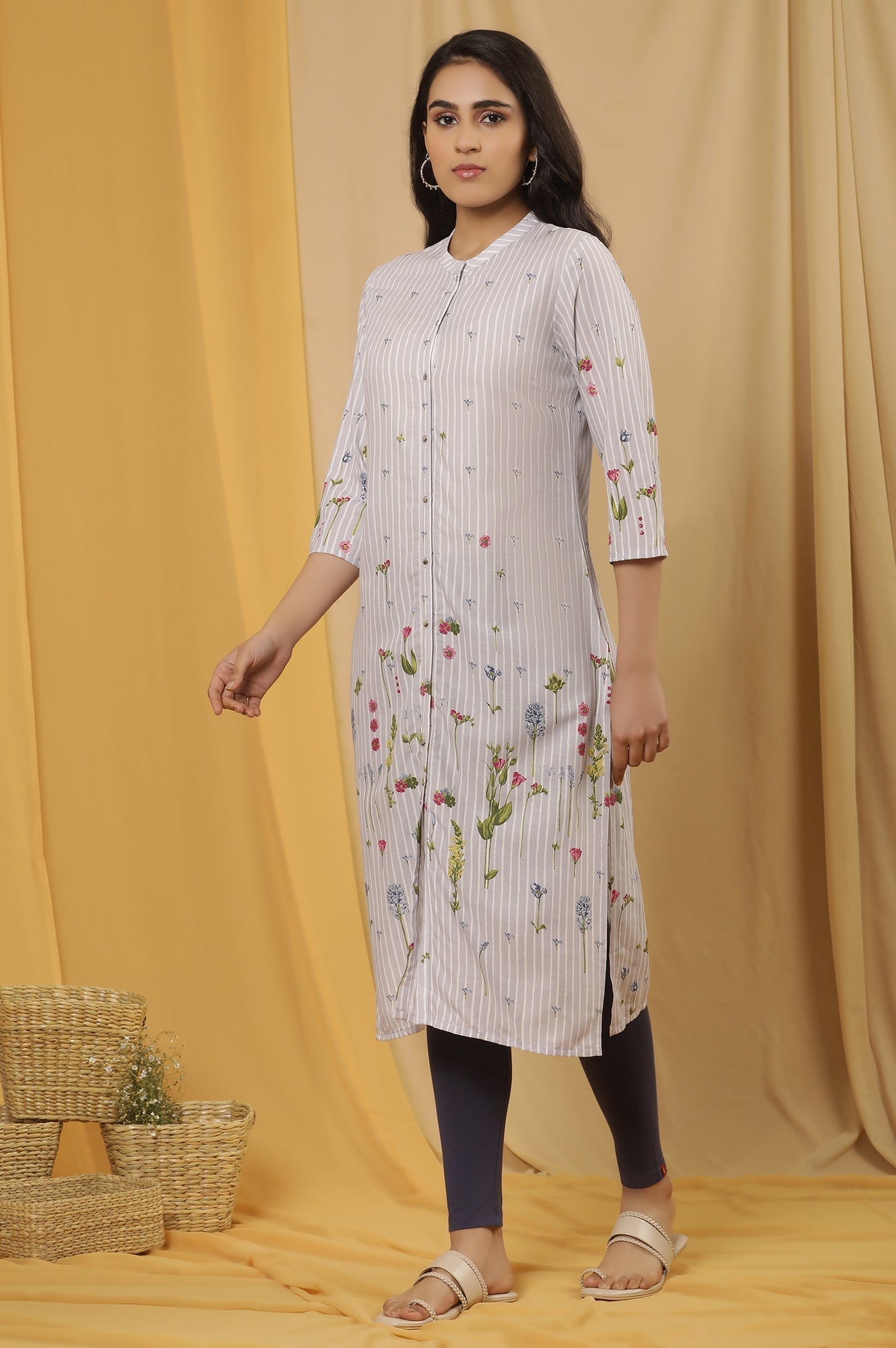 W for Woman Blue Floral Printed Kurta And Tights Set