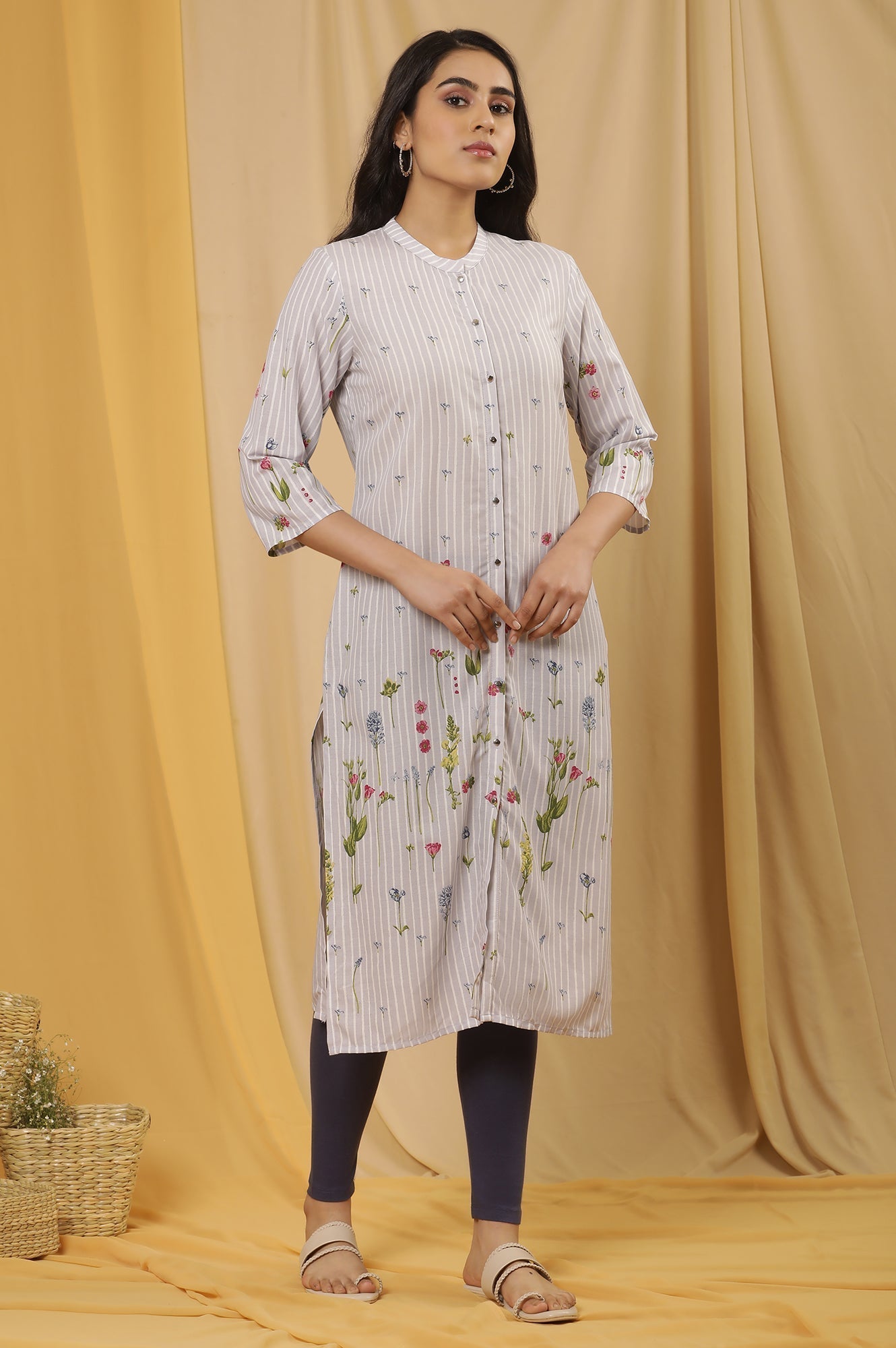 W for Woman Blue Floral Printed Kurta And Tights Set