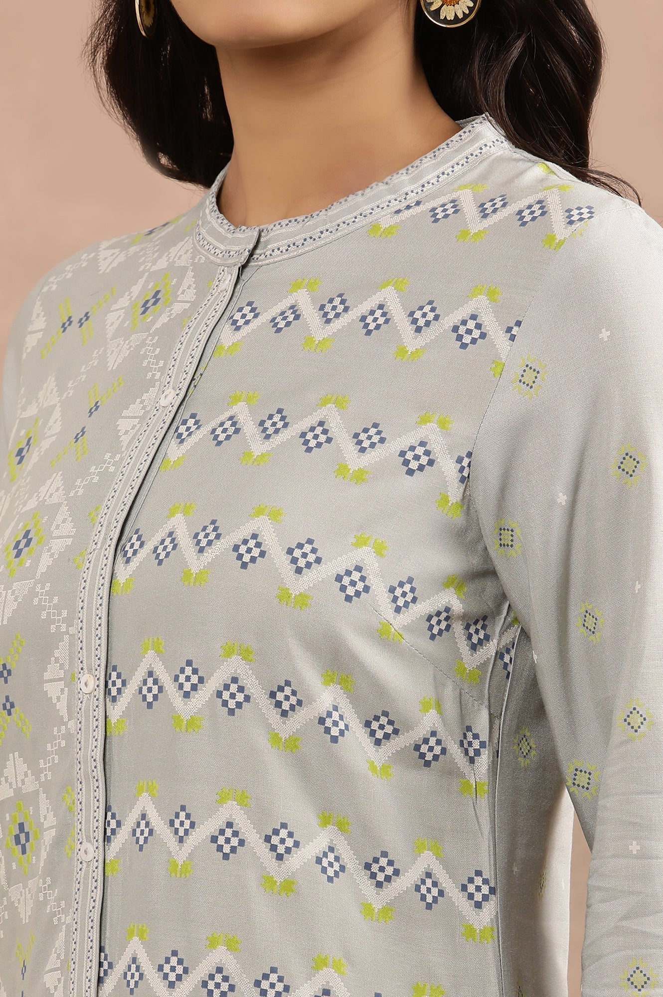 W for Woman Grey Printed Mandarin Collar Kurta And Pants Set