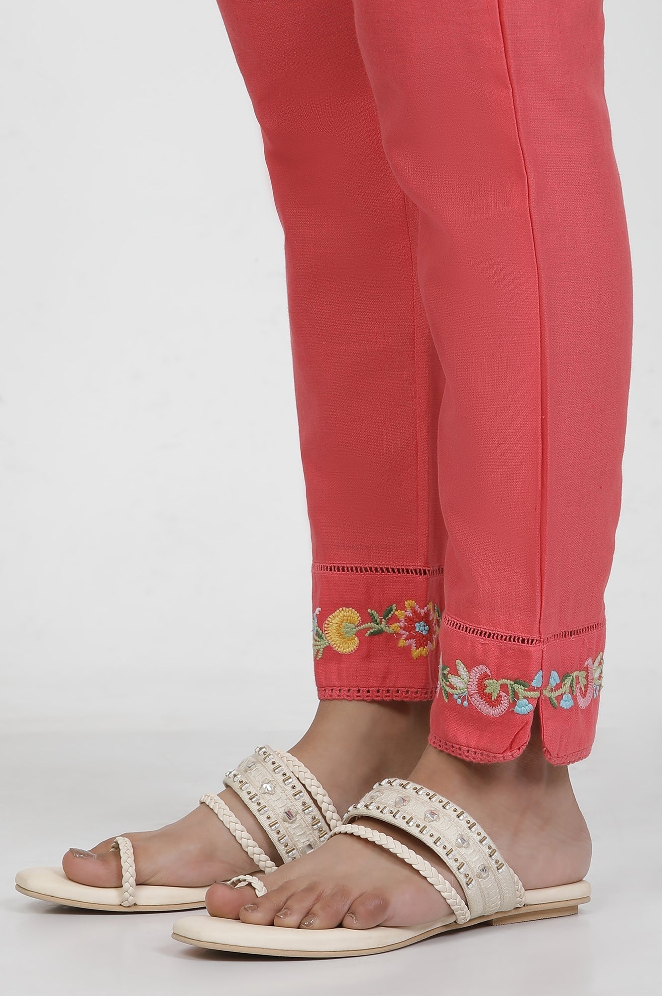 W for Woman White Floral Printed Kurta And Pants Set