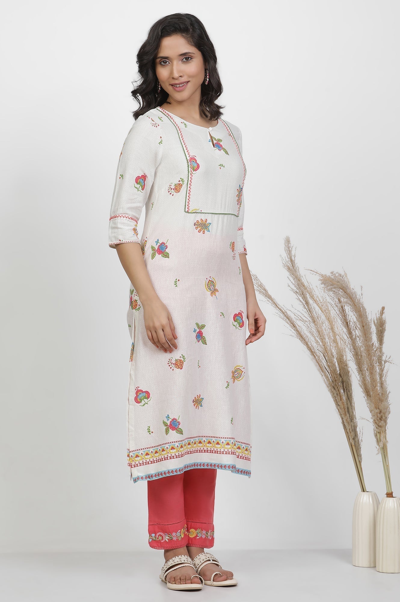 W for Woman White Floral Printed Kurta And Pants Set