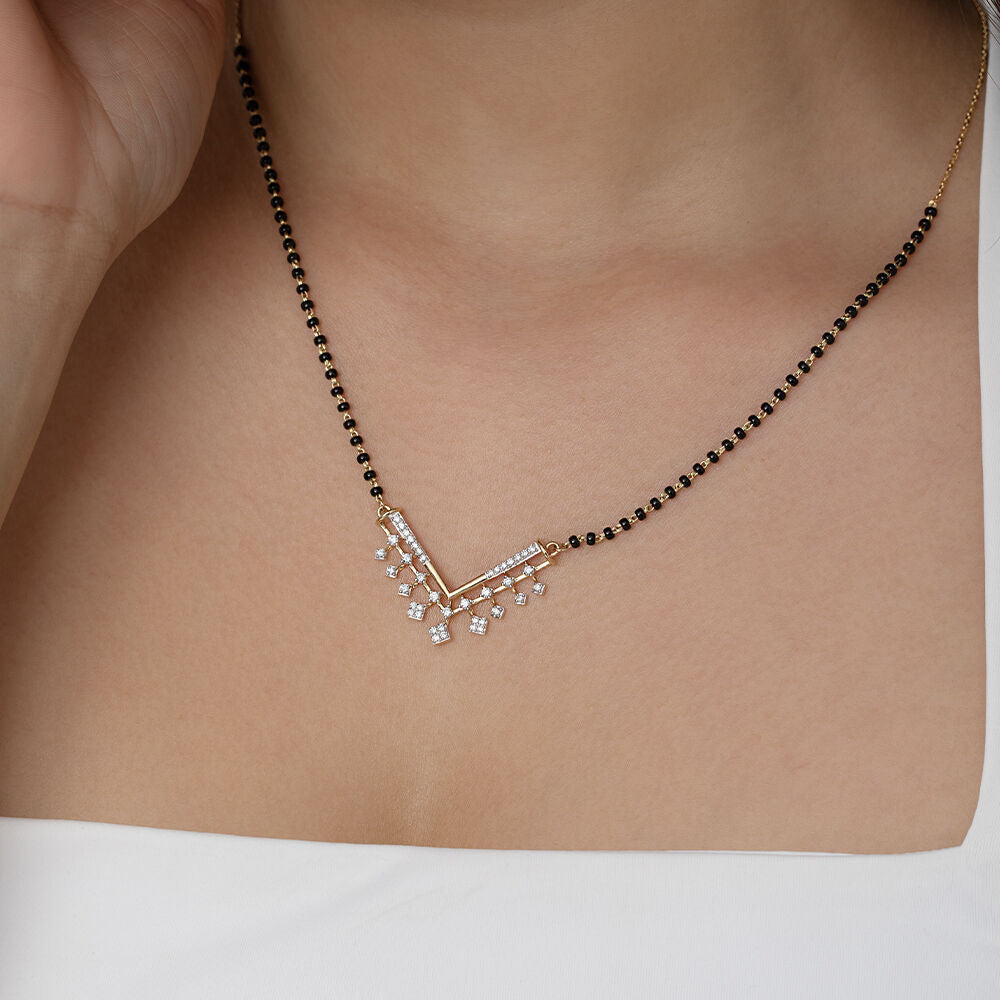 Glistening Fringe Gold and Diamond Mangalsutra in 18K Yellow Gold, 0.388 ct