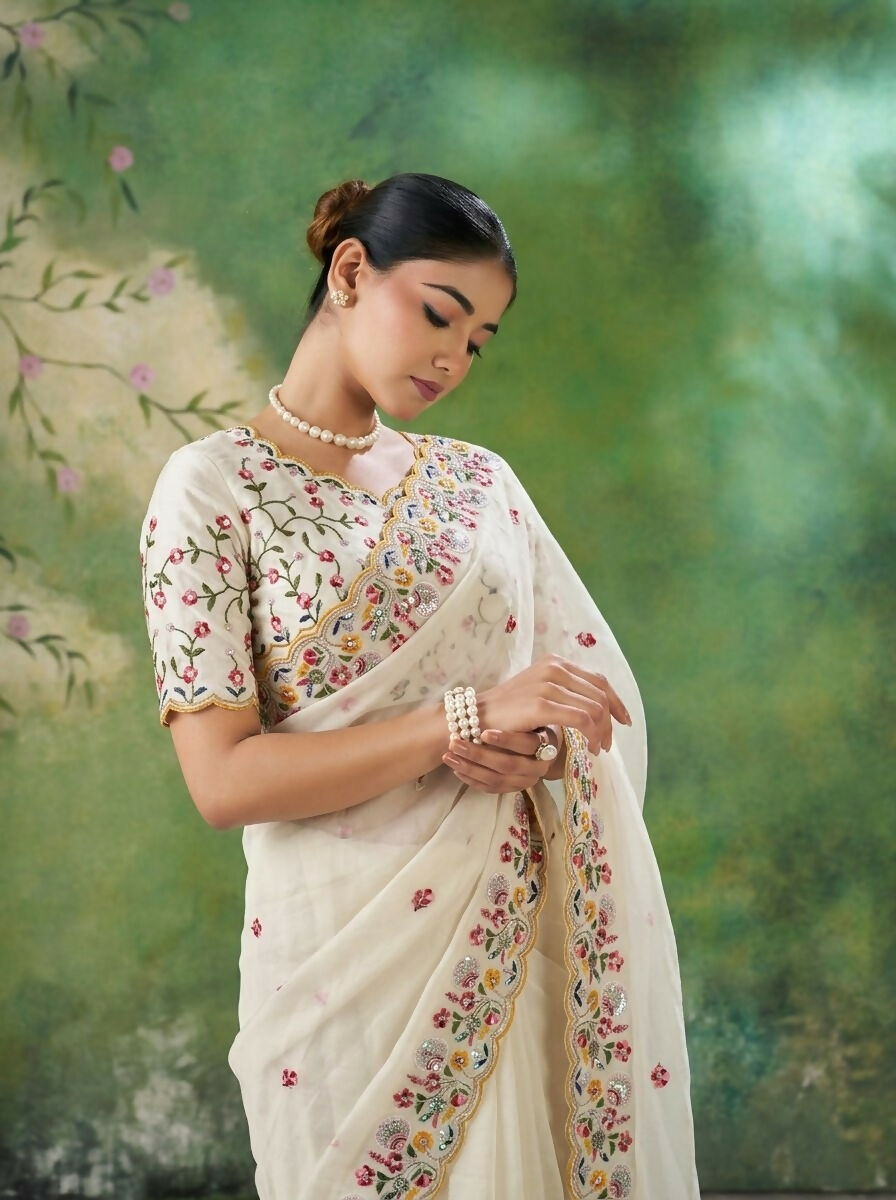 Teeya Creation Womens New Trendy Party Wear Soft Crush Silk Saree-White
