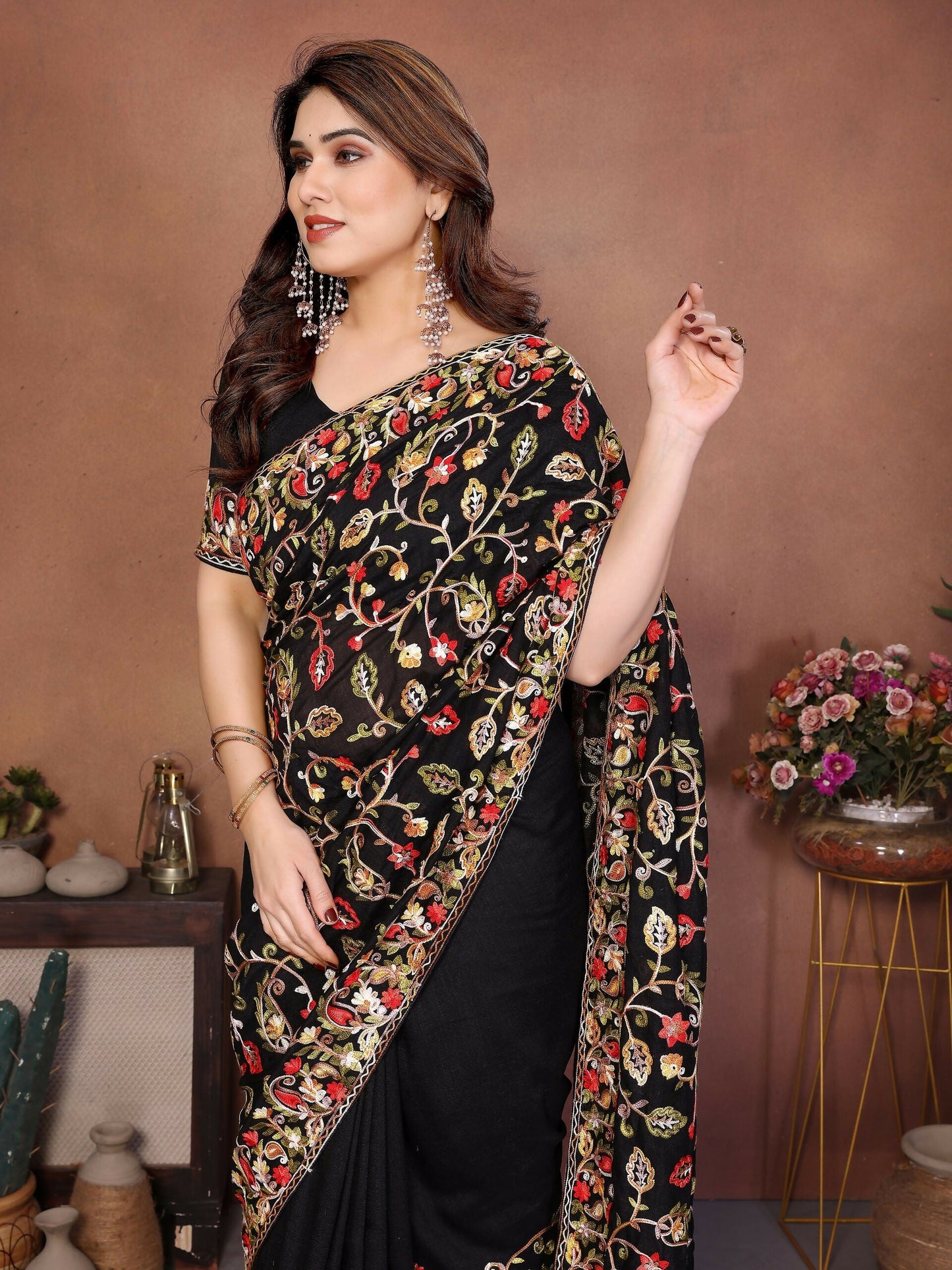 Teeya Creation New Latest Party Wear Lucknowi Soft Silk Saree-Black