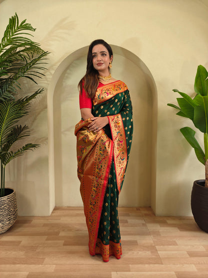 Mameraa Sarees Paithani Silk Blend Weaving Saree With Contrast Blouse-Green