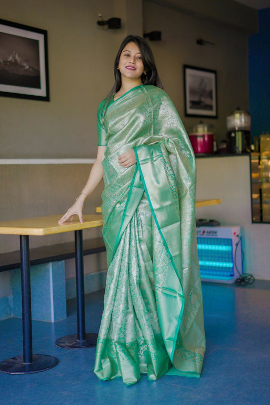 Prime Volt Bridal Kanchipuram Silk Saree with Rich Zari Weaving & Contrast Border-Green