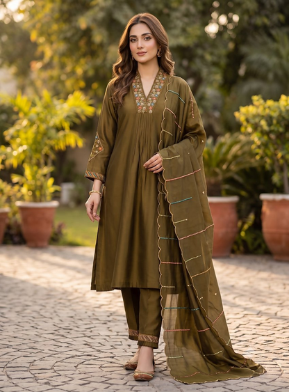 Teeya Creation Mehendi Green Embroidered Kurta Pant Set With Dupatta