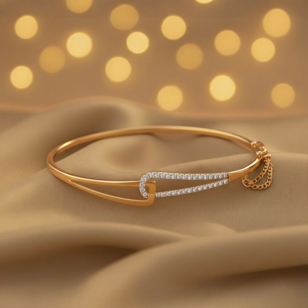 Delicate Diamond Bangle in 18K Yellow Gold, 0.196 ct