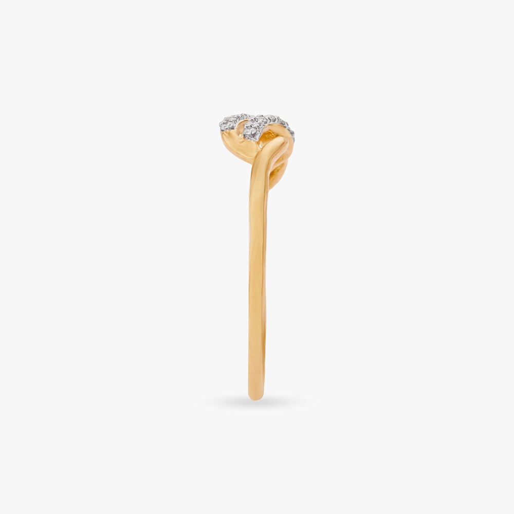 Twisted Wave Diamond Ring in 18K Yellow Gold, 0.06 ct