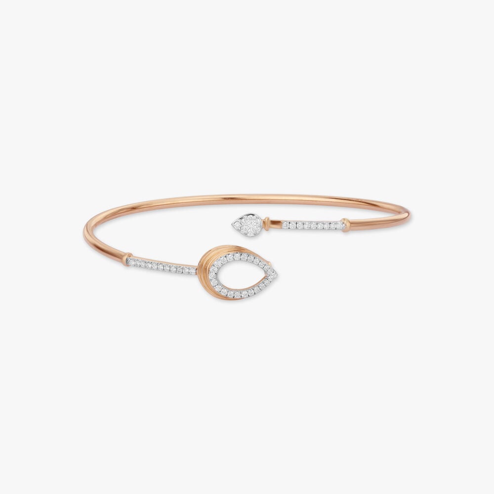 Radiant Curve Diamond Bangle in 18K Yellow Gold, 0.32 ct