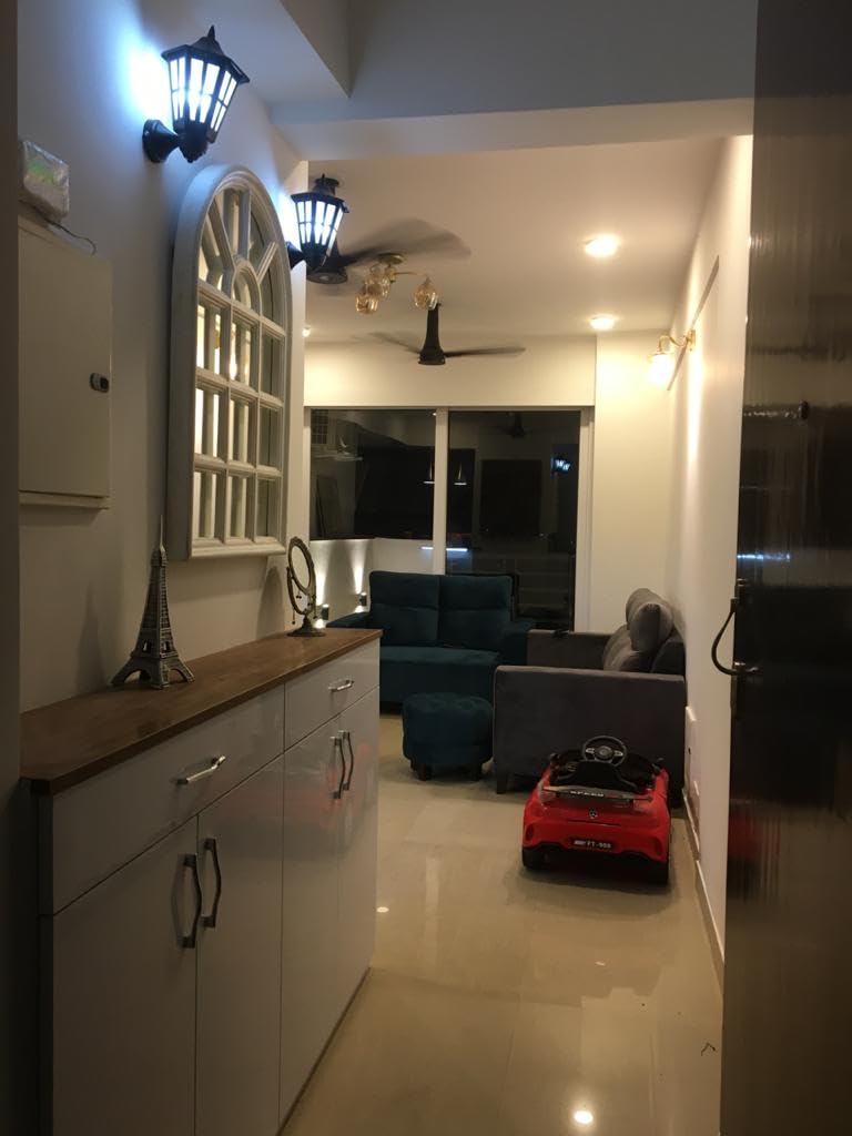 Outdoor Wall Light Lamp - Elegant Metal Design in Black with White Glass - B22 Holder