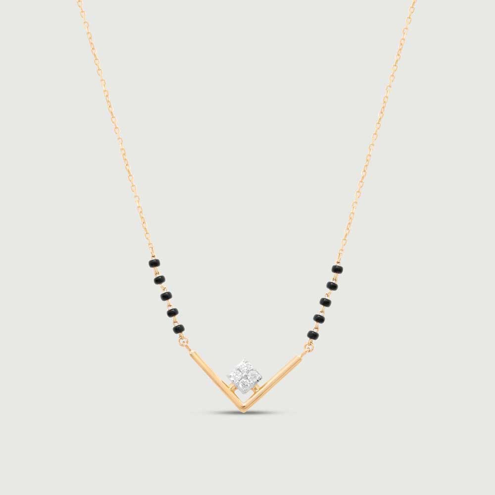 Elegant Edge Diamond Necklace in 14K Yellow Gold, 0.138 ct