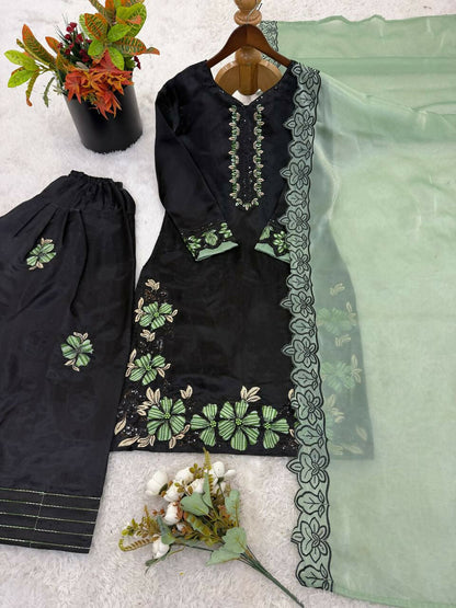 Teeya Creation Women's Fancy Stylish Heavy Embroidery Sequence Work With Rivet Moti Work Green Kurta Set