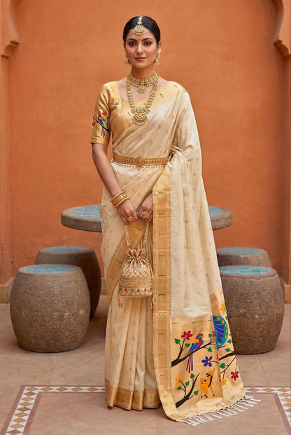 Mameraa Sarees White Faux Banarasi Silk Saree With Paithani Rich Weaved Pallu And Blouse-White
