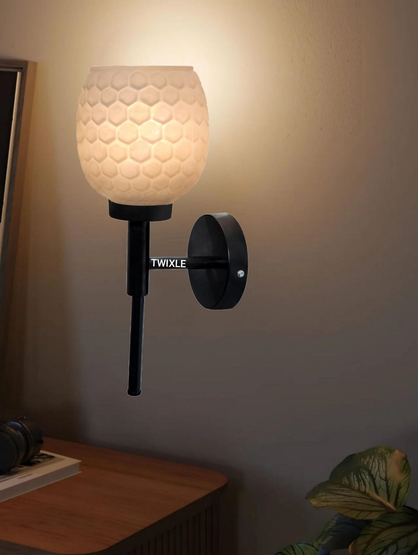 LED Wall Light Honeycomb Design Black and Glass 20 cm Height
