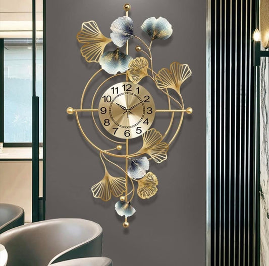 Stylish Metal Wall Clock with Antique Finish - 60 cm for Living Room Decor