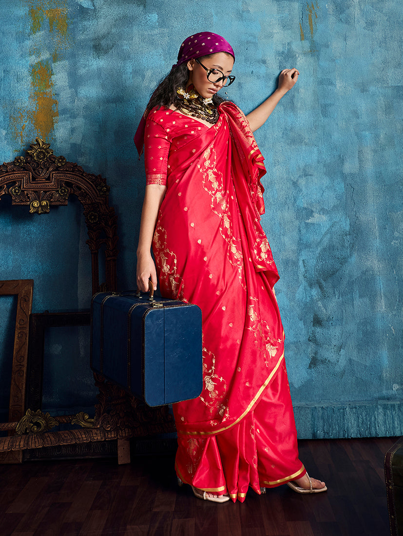 Monjolika Fashion Crimson Red Satin Weaving Handloom Silk Blend Saree