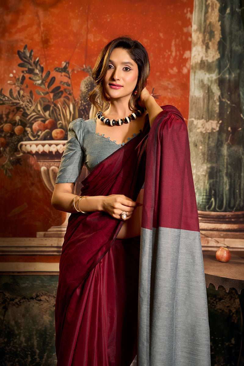 Monjolika Fashion Maroon Cotton Blend Saree with Contrast Pallu & Unstiched Blouse Piece