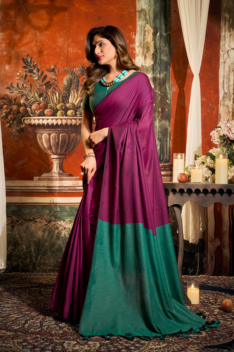 Monjolika Fashion Magenta Cotton Blend Saree with Contrast Pallu & Unstiched Blouse Piece