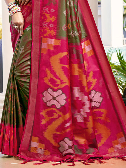 Monjolika Fashion Olive Green & Rani Pink Woven Pochampally Silk Blend Saree with Unstitched Blouse Piece