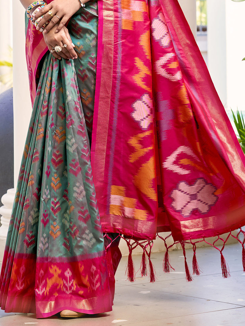 Monjolika Fashion Grey & Rani Pink Woven Pochampally Silk Blend Saree with Unstitched Blouse Piece