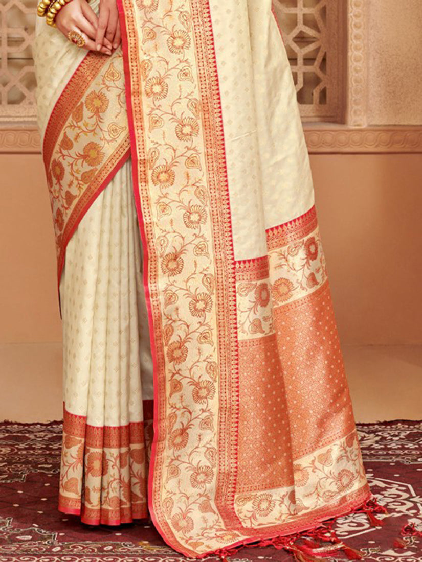 Monjolika Fashion Off White Banarasi Silk Blend Gold Zari Weaving Saree with Contrast Border